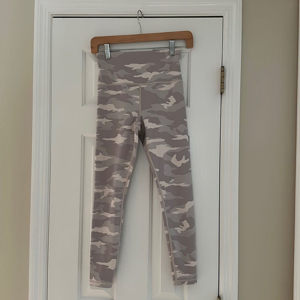 ATHLETA 7/8 Elation Tight XS